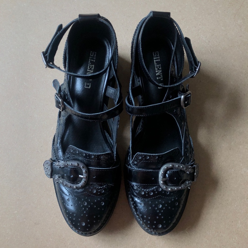 Silent D Thunderbird Oxfords